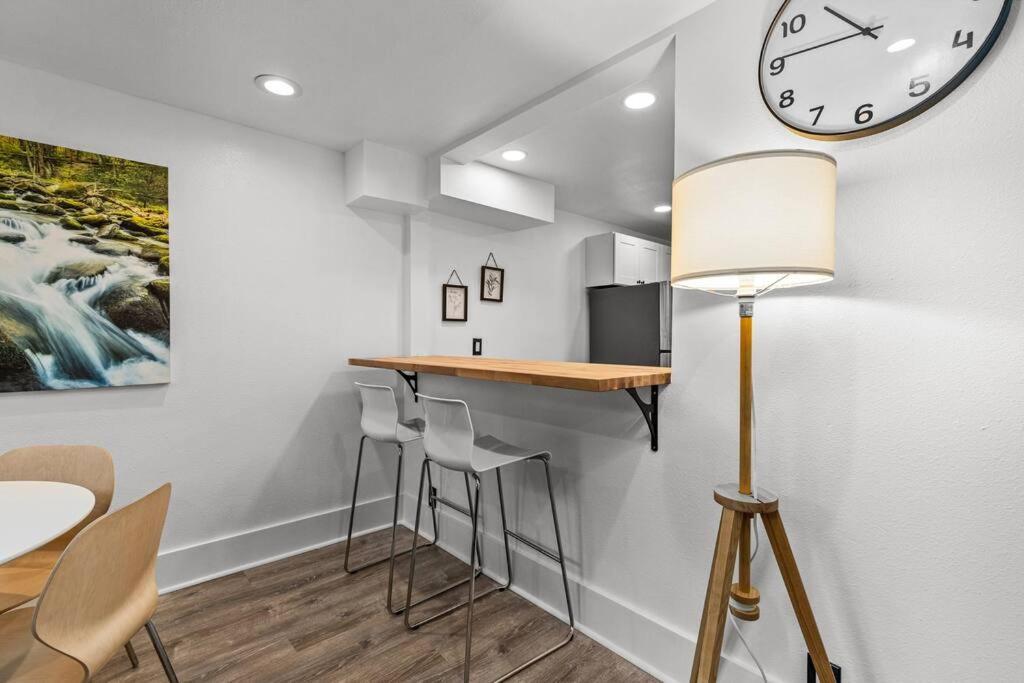 Pacific Nw Gem W/Hot-Tub 15 Minutes Airport. Apartment Auburn Luaran gambar