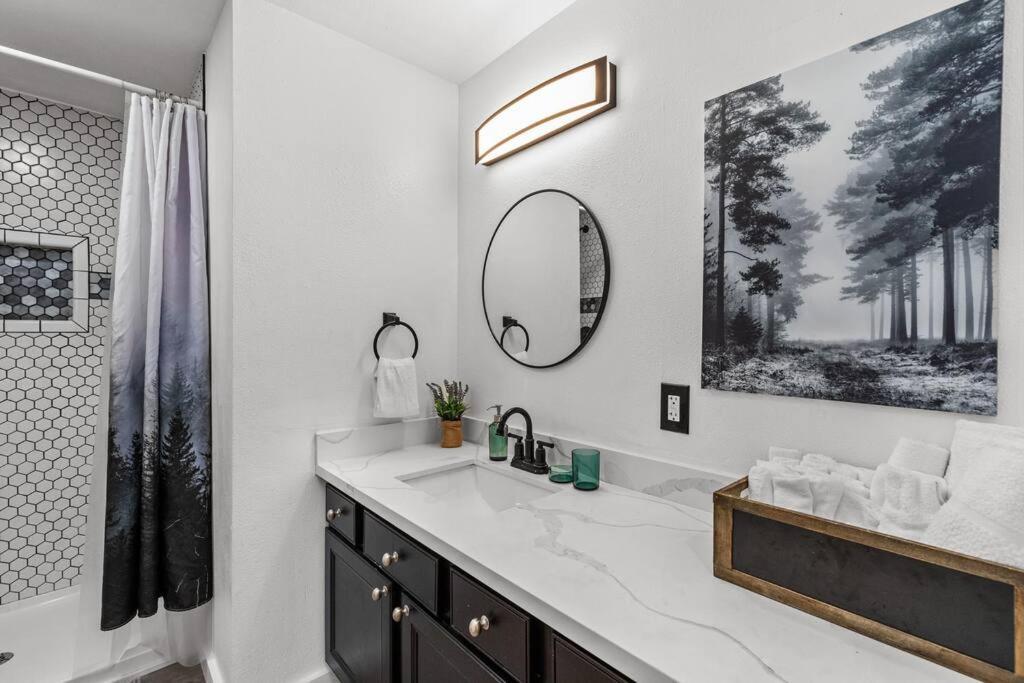 Pacific Nw Gem W/Hot-Tub 15 Minutes Airport. Apartment Auburn Luaran gambar