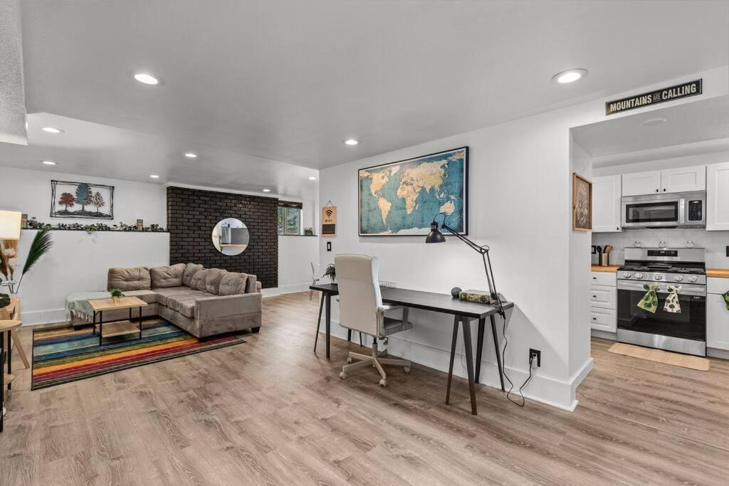 Pacific Nw Gem W/Hot-Tub 15 Minutes Airport. Apartment Auburn Luaran gambar